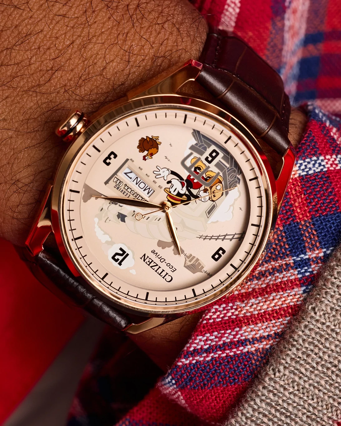 Mickey Mouse's Journey Collector's Set Beige Dial Leather Strap